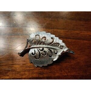 Vintage Signed Gerry's Silver Tone Scroll Leaf 2" Brooch Pin